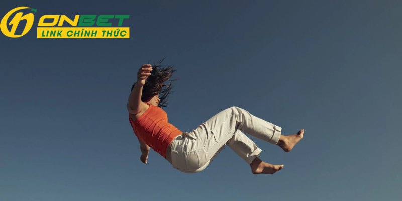 Tổng hợp các con số được luận giải từ giấc mơ ngã trên cao xuống
